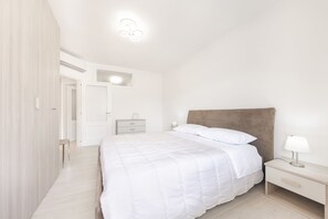 1 bedroom, in-room safe, iron/ironing board, free WiFi