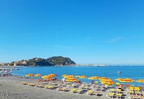 Beach nearby, beach towels