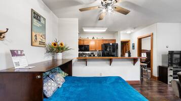 1 bedroom, iron/ironing board, free WiFi, bed sheets