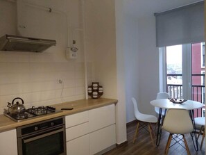 Fridge, microwave, oven, electric kettle - Influxroom (Львів)