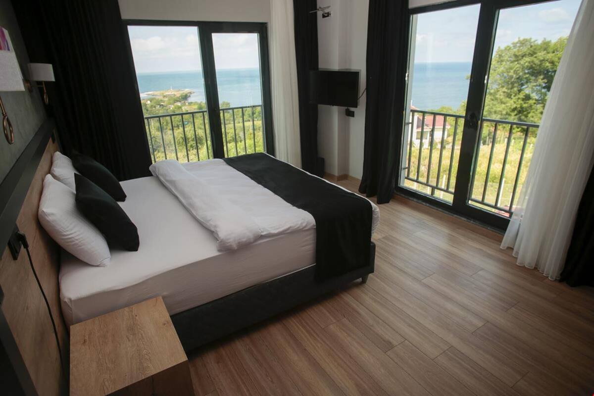 Hochwertige Bettwaren, Minibar (mit einigen kostenlosen Artikeln)