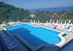 Seasonal outdoor pool