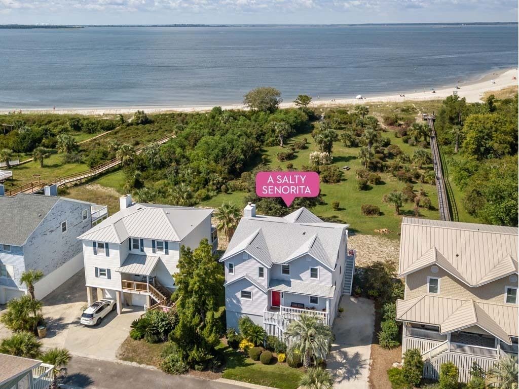 A Salty Senorita | Luxurious + Beachfront Sunsets + Game Room!