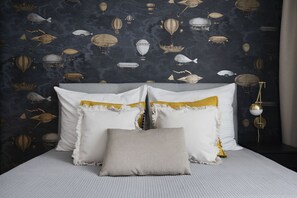 Apartament de disseny | 1 dormitori, decoració individual, mobiliari individual i escriptori 