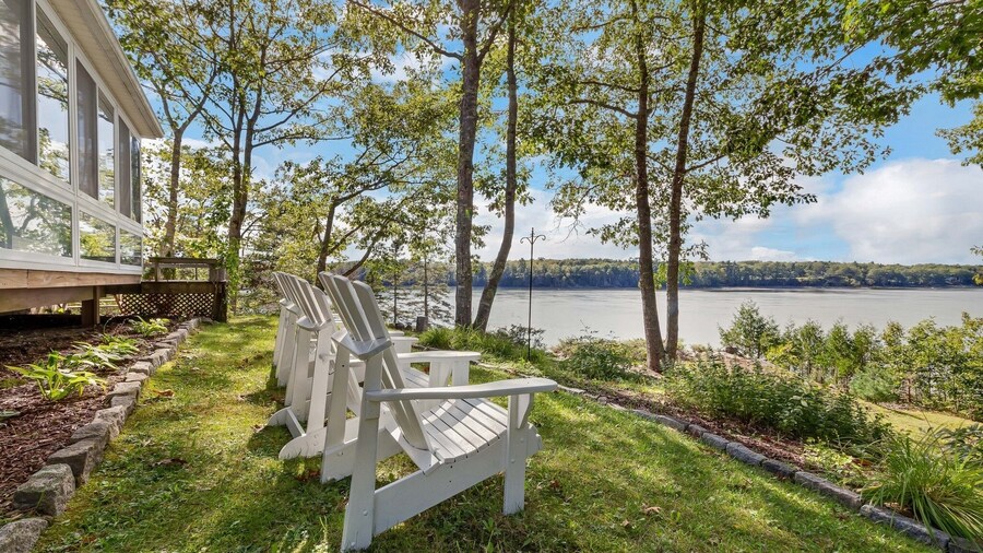 Jcr Taunton Bay Hideaway 3 Bedroom Home by RedAwning