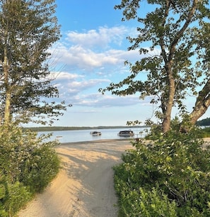 Sun loungers, beach towels - Nature Lover's Paradise! (Fryeburg)