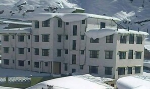 Exterior - Royal Hotel Naran (Balakot)
