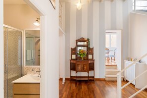 City-Penthouse | 2 Schlafzimmer, Bügeleisen/Bügelbrett, kostenloses WLAN, Bettwäsche