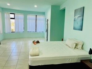 7 bedrooms, iron/ironing board, WiFi, bed sheets