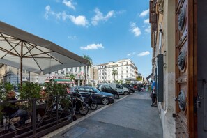 Nicht klassifiziertes Bild, 2 von 28, Schaltfläche