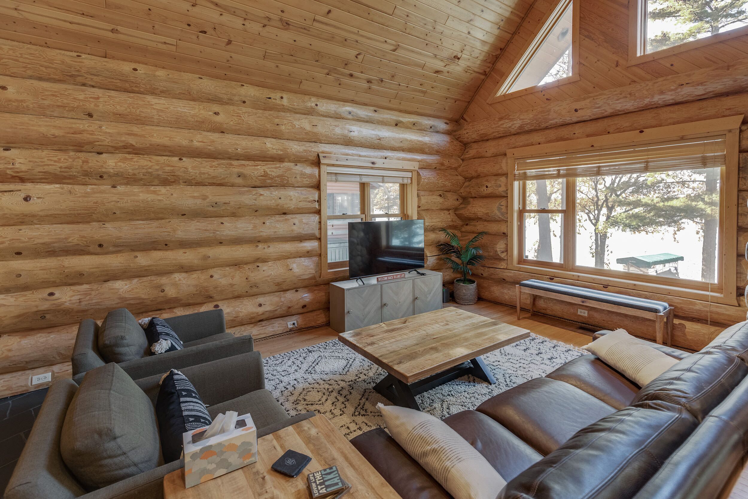 Smart TV, fireplace, video games, ping pong