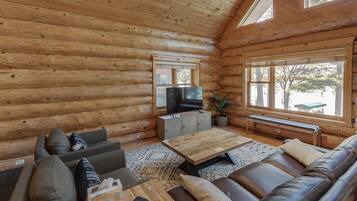 Smart TV, fireplace, video games, ping pong