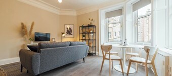 Douglas Street · Simply Stunning Stylish Stirling Apartment