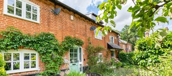 5 River Lane - Four Bedroom House, Sleeps 8