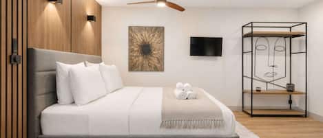 Iron/ironing board, travel crib, WiFi, bed sheets