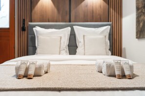 Bügeleisen/Bügelbrett, Reisekinderbett, WLAN, Bettwäsche