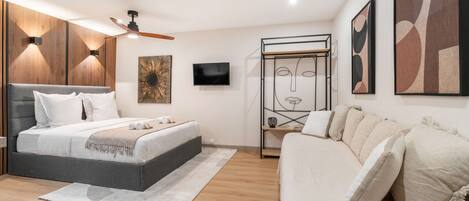 Bügeleisen/Bügelbrett, Reisekinderbett, WLAN, Bettwäsche