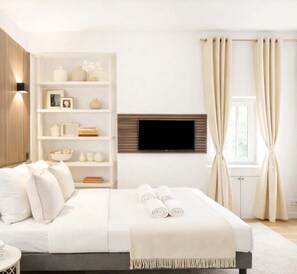 Iron/ironing board, WiFi, bed sheets
