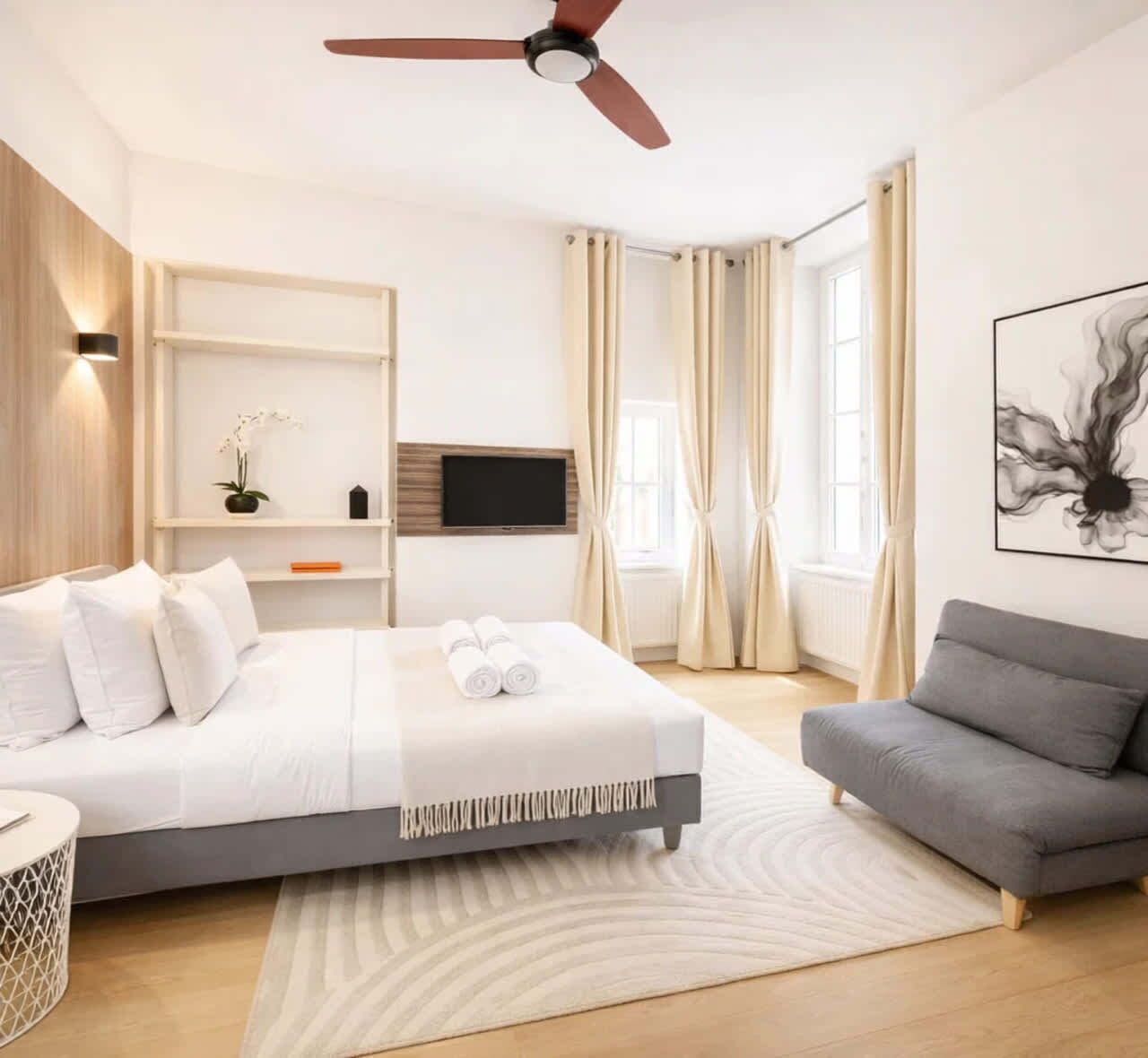 Strykejern/-brett, reiseseng for barn, wi-fi og sengetøy