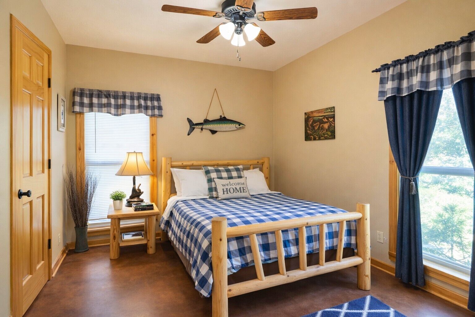 3 bedrooms, desk, iron/ironing board, travel crib