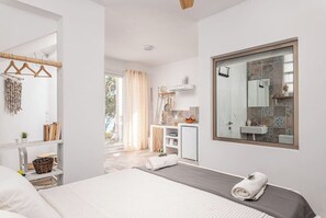 1 bedroom, free WiFi, bed sheets
