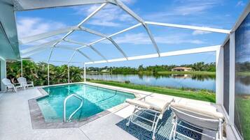 Piscine extérieure, piscine chauffée