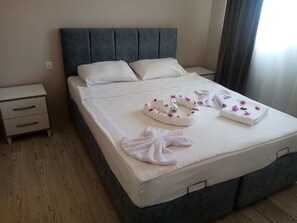 SUNSET 2+1 | Private kitchenette | Mini-fridge, stovetop, electric kettle, rice cooker - Silver Tower Residence (Kusadasi)