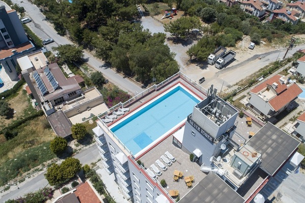 Rooftop pool