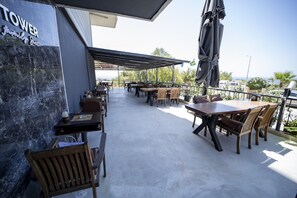 SILVER KING, 2+1 | Frokostområde | Frokost med lokale retter hver dag (EUR 7 per person)