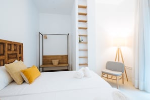 2 chambres, fer et planche à repasser, accès à Internet