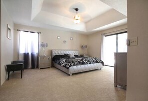 3 bedrooms, iron/ironing board, travel crib, free WiFi