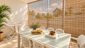 Unclassified image, 5 of 50, button - Modern 2-bed Sleeps 4 With Balcony (Grand-Baie)