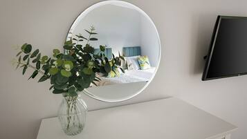 2 bedrooms