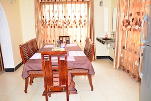 تناول الطعام