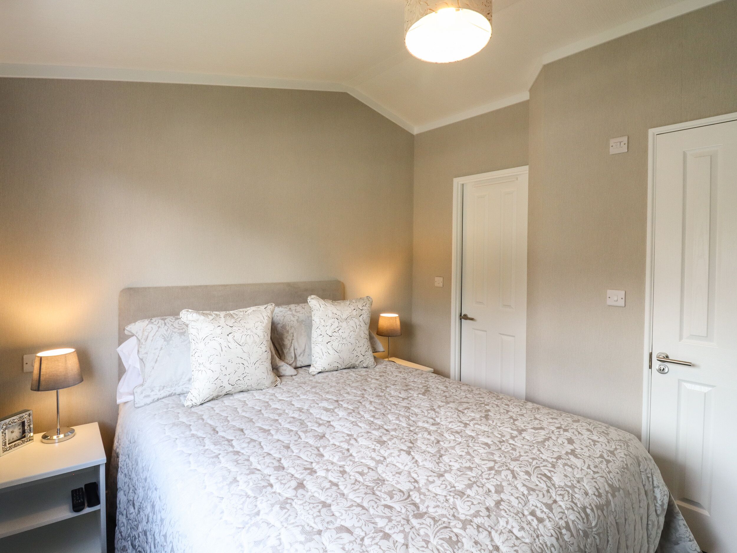 Cottage | 2 bedrooms, individually decorated, individually furnished, free WiFi