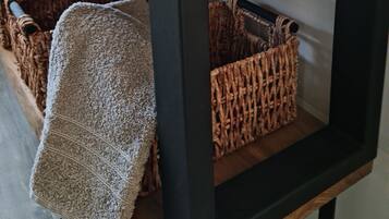 Fernseher, Stereoanlage