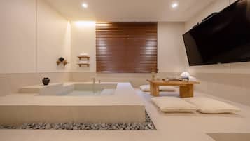 Premium bedding, soundproofing, free WiFi, bed sheets