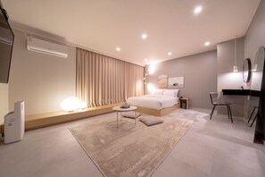 Ropa de cama de alta calidad, sistema de insonorización y wifi gratis 