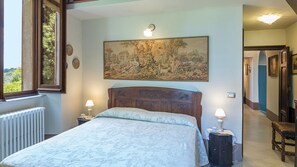 8 habitaciones, tabla de planchar con plancha y wifi gratis