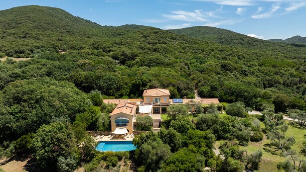 Unclassified image, 1 of 65, button - Villa Le Cave 12, Emma Villas (Campalto)
