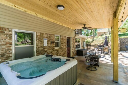 Downtown Family Retreat -3 Minutes to Dahlonega