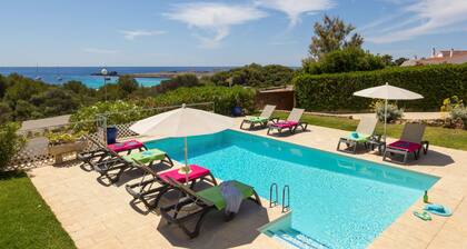 Villa Paradis by Villa Plus