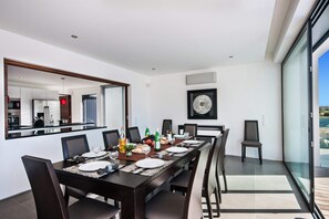Dining - Villa Eve by Villa Plus (Olhos de Água)