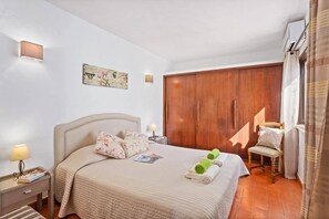 2 habitaciones, tabla de planchar con plancha y wifi gratis 