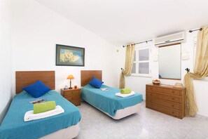 6 chambres, fer et planche à repasser, Wi-Fi gratuit, draps fournis