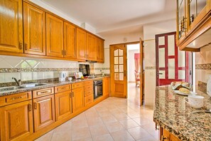 Microondas y lavavajillas