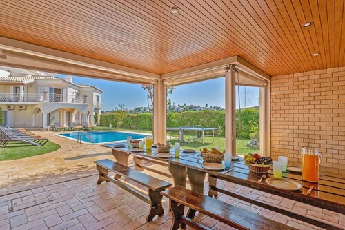 Villa Tess by Villa Plus