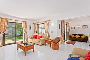 TV, table tennis - Villa Lisson Grove by Villa Plus (Carvoeiro)