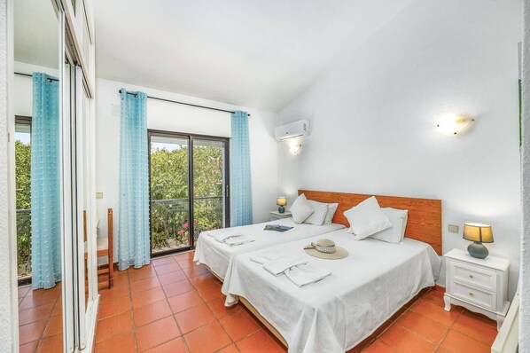3 bedrooms, WiFi, bed sheets