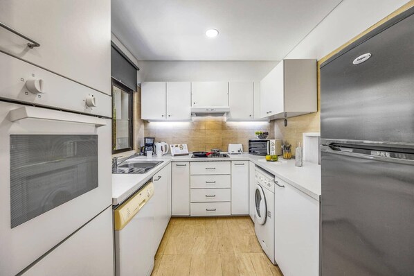 Microwave, dishwasher, coffee/tea maker